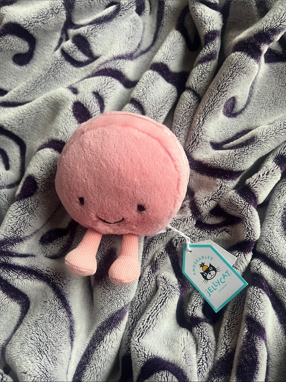 Jellycat Amuseables Mia Macaron🩷